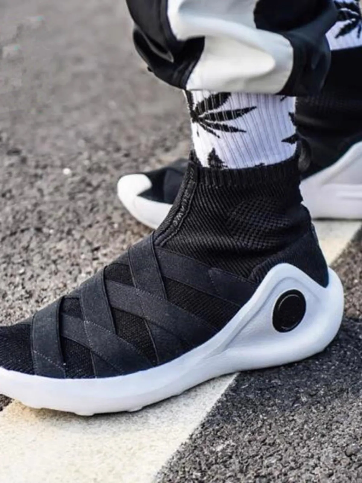 Summer 2025 new lightweight wear-resistant outdoor breathable high-quality walking shoes walking casual shoes Very good