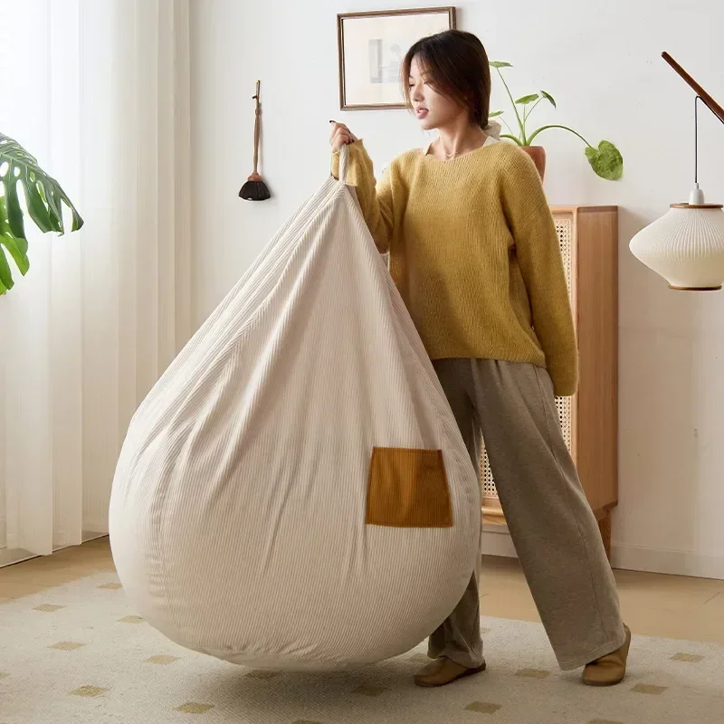 Living room, bedroom, balcony, tatami, single reclining and sleeping, casual sandbag.