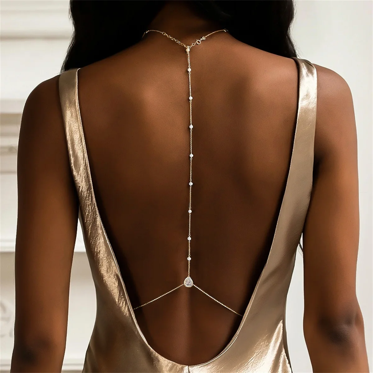 Elegante einlagige Halskette mit Imitationsperlen und Strass-Tropfenanhänger, Taillenkette für Damen, schlichter Tropfen-Sommerschmuck für den Körper – Detail 11
