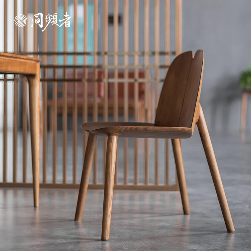 Wuli Nordic Household Solid Wood Chair Designer Restaurant Study Dining Chair Modern Minimalist Backrest Chair
