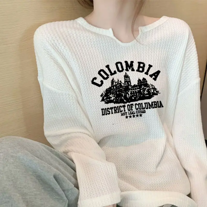 

2024 Women's Autumn New Spliced Pullover O-Neck Printed Letter Screw Thread Fashion Loose Minimalist Casual Long Sleeve Tops