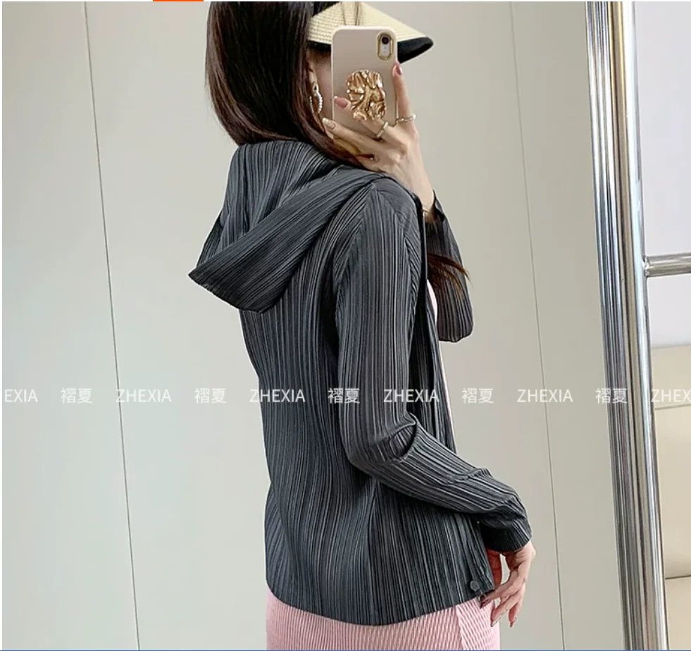 HOT SELLING fashion Miyake zipper hooded new style  solid color long sleeve cardigan coat  HOT SELING