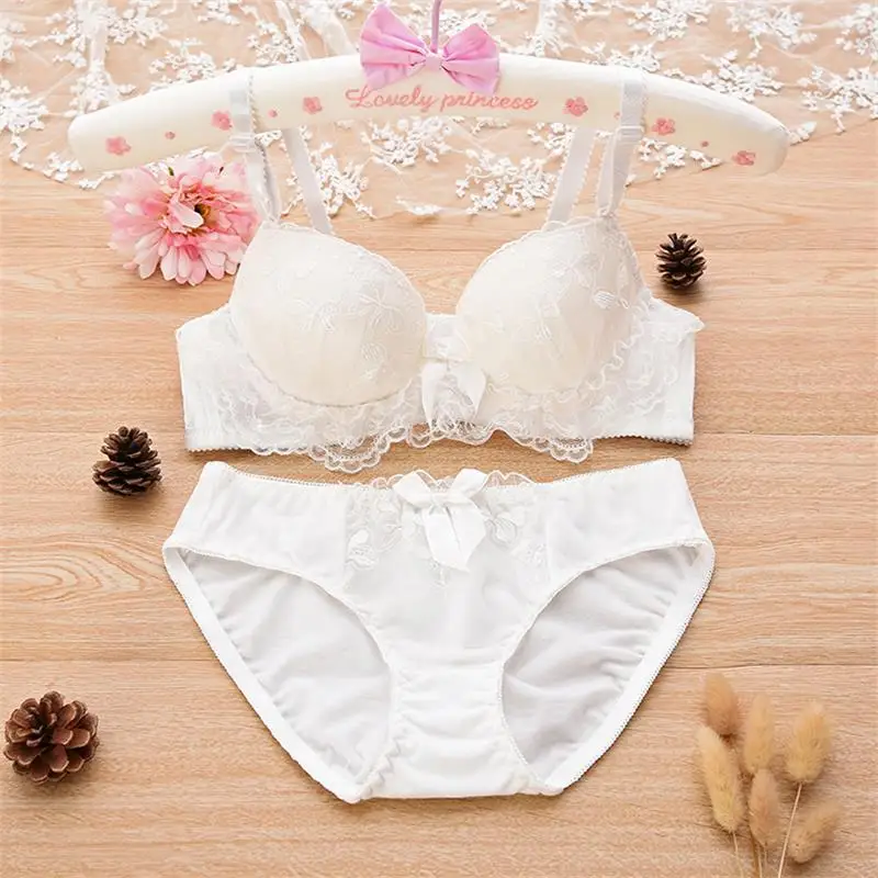 Sexy Lingerie Set Lace Flower Comfortable Soft Underwire Push Up Bra and Panties AB CupTwo-piece Fashion Intimates Korean Style