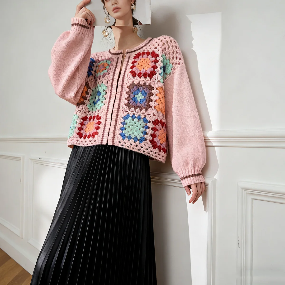 

For The Autumn And Winter Of 2025 A Sweet Women's Round-neck Knitted Cardigan Coat With Hand-stitched Patterns