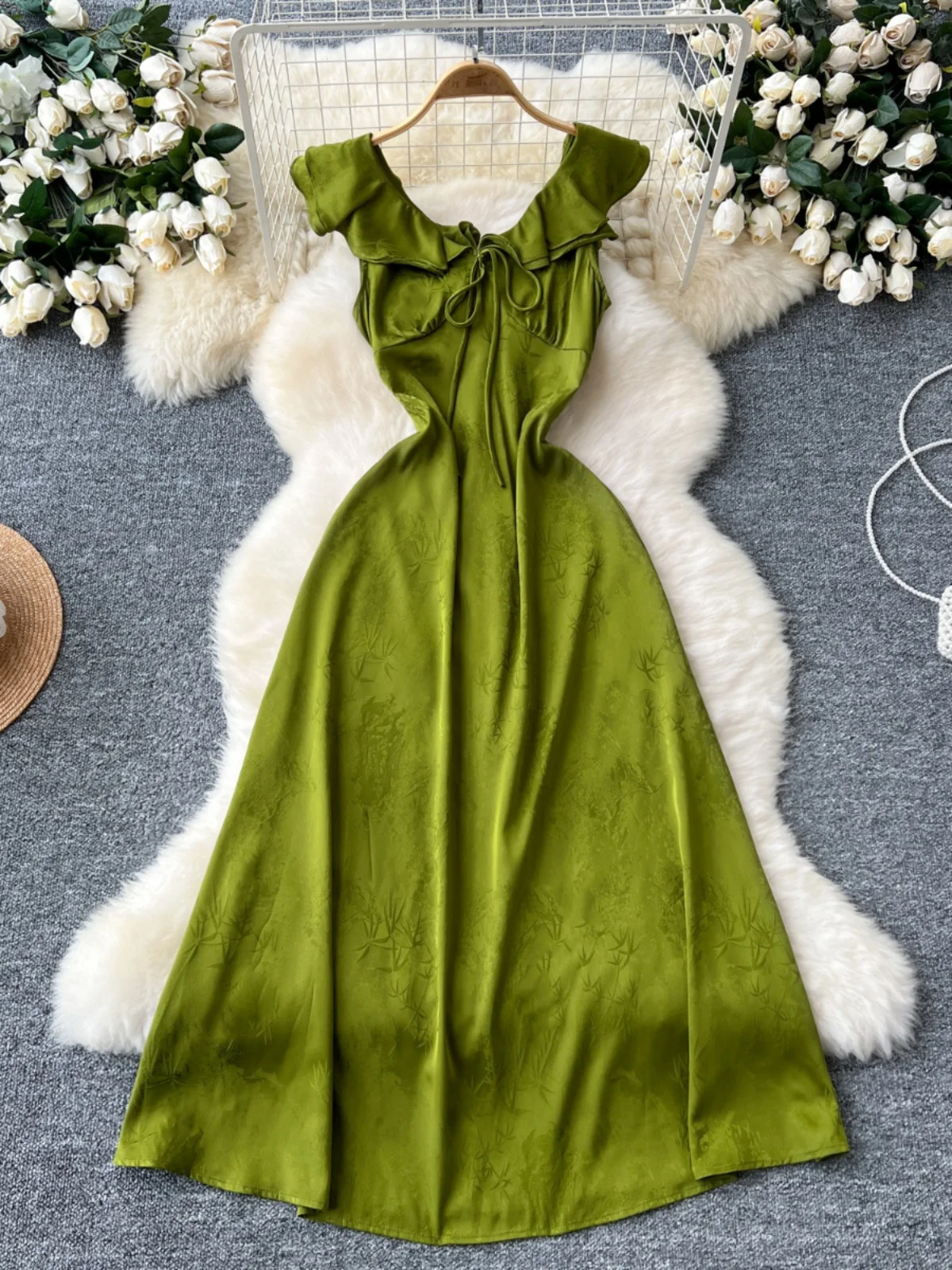 

Elegant A-Line Midi Dress Women's Retro Lace Trim Belted Slimming Embroidered Satin Dress Korean Style High Waist Sleeveless