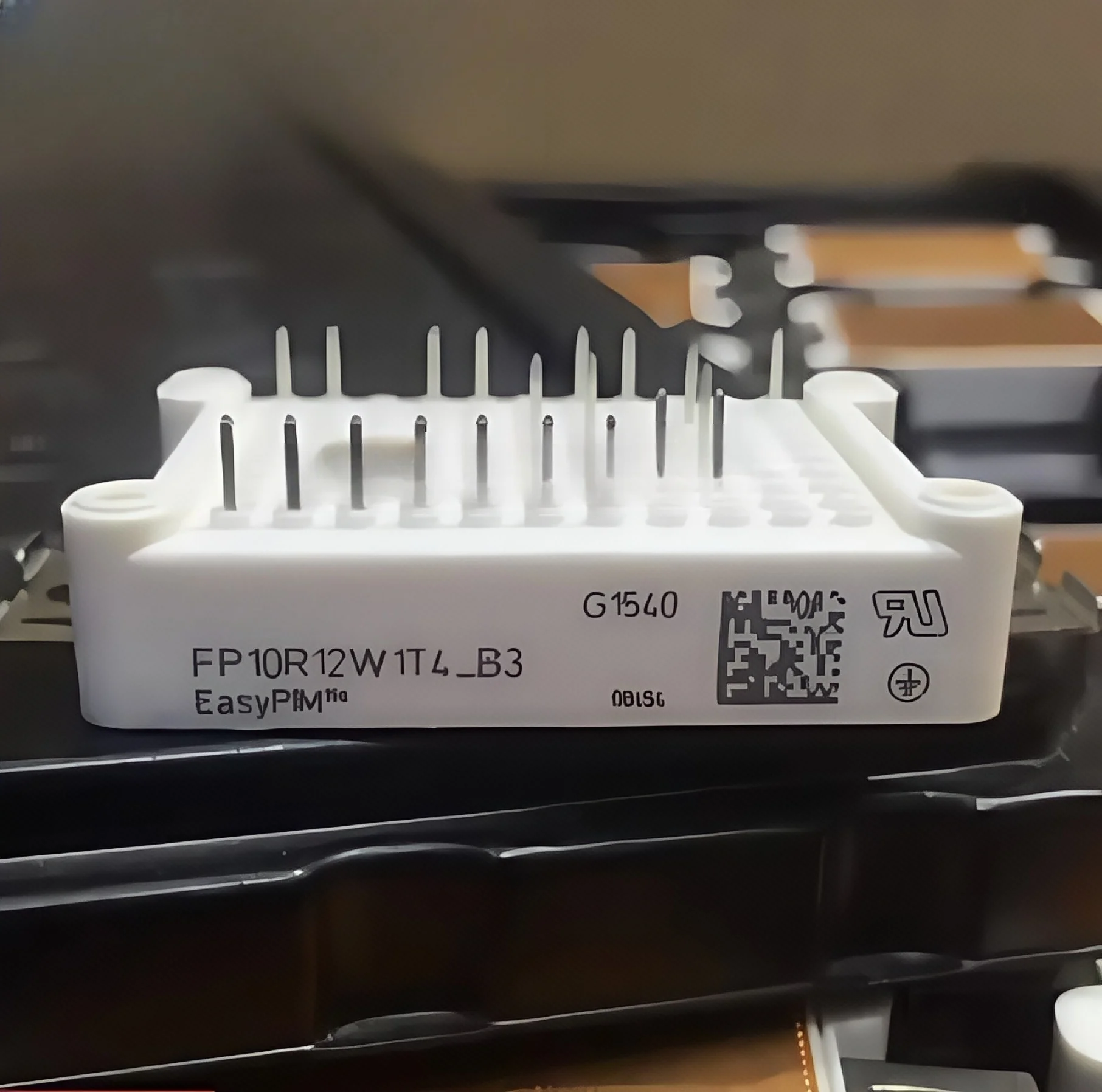 

FP15R06W1E3 FP30R06W1E3 FP20R06W1E3 FP10R06W1E3 FS50R06W1E3 Модуль Infineon, импортный оригинальный запас!