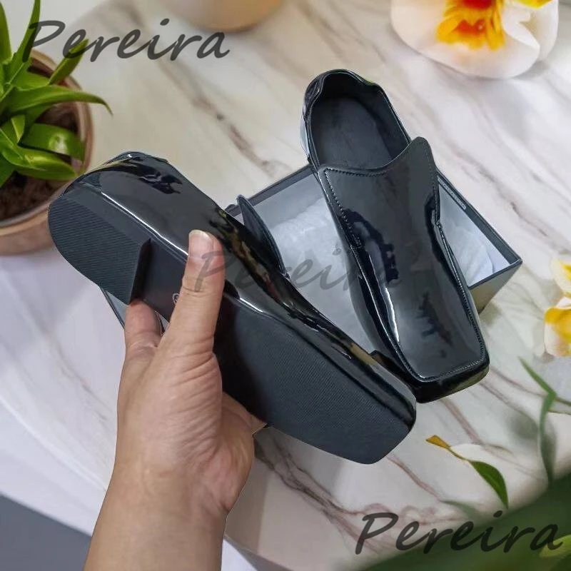 

Niche Design Square Toe Loafers for Men Women Spring Summer New Black Patent Leather Business Casual Shoes Trendy Couple Flats