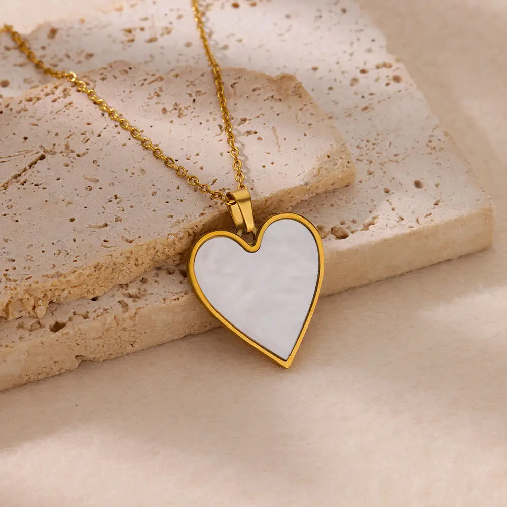 White Acrylic Heart Pendant Stainless Steel Necklaces For Women Gold Color Aesthetic Heart Pendant Necklace 2024 Trendy Jewelry