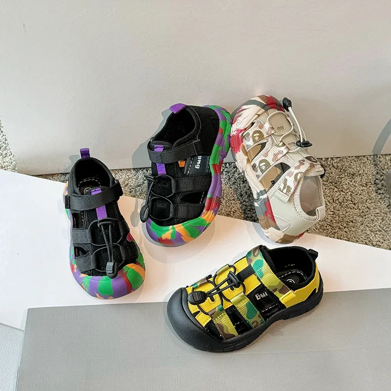 Sandalias de playa para niños y niñas, calzado de diseño de moda, Punta cerrada, novedad de verano, 2024