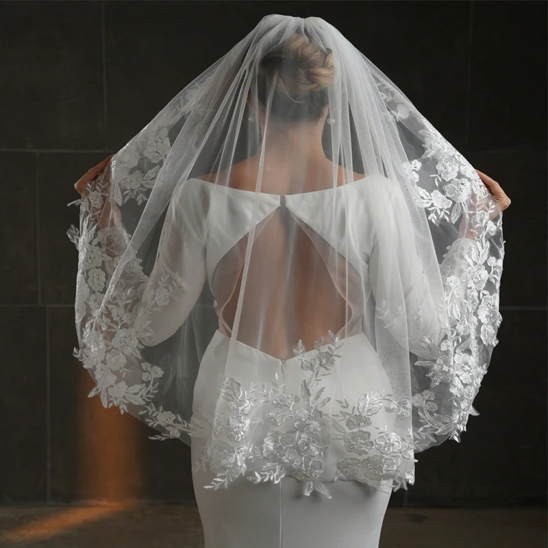 

Романтическая кружевная аппликация с цветочным принтом, фата из мягкого тюля, однослойная короткая свадебная фата длиной до кончиков пальцев с расческой