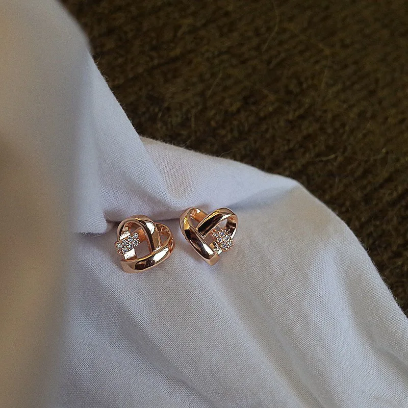 

Love Themed Sterling Silver Stud Earrings Fashionable New Design Luxurious Elegant Exquisite Stylish for Women Style Earrings