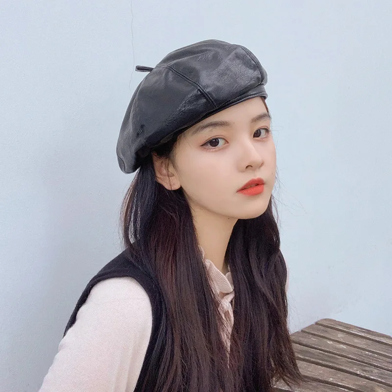 Pu leather beret suitable for women