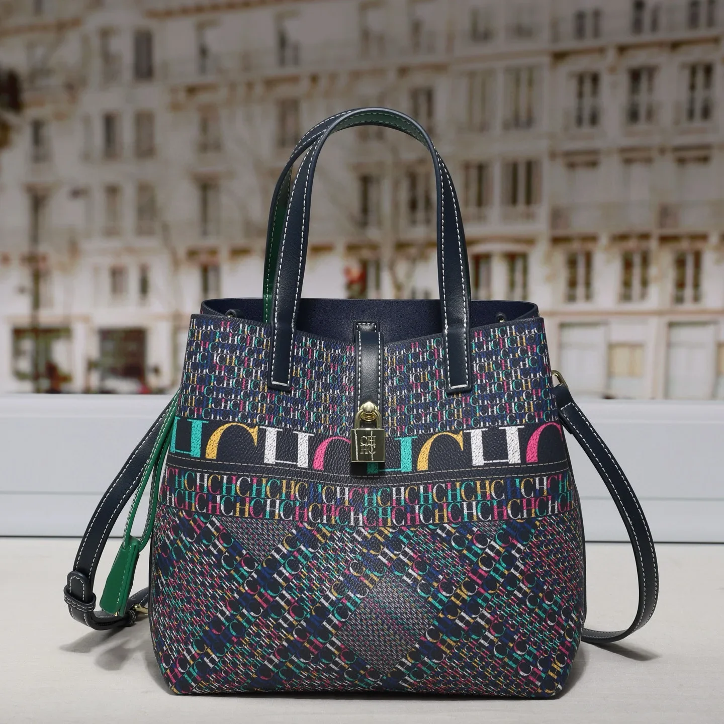 CH Luxury Brand Tote Bag Fashion Italian Creative Letter Print with Lock Design 2026 New Beautiful Trend Tote Bag