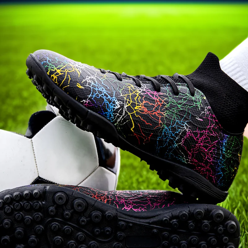 

футбольные бутсы кроссовки мужские подошва с шипами выше щиколотки, но не до колена противоскользящая колонна футбольные бутсы