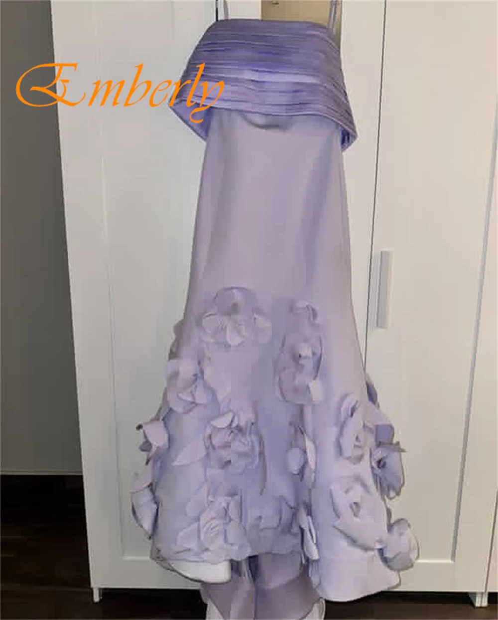 사용자 정의 절묘한 Strapless 스파게티 스트랩 민소매 이브닝 드레스 부드러운 새틴 레이스 위로 댄스 파티 드레스 럭셔리 파티 가운