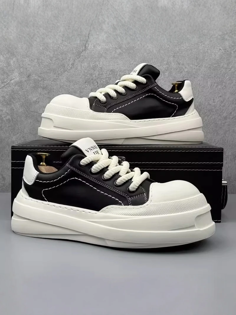 

Men's Sporty Casual Shoes 2026 New Style Summer Thick Bottom Heightening Black Large Head Shoe for Teenagers Leisure Sneakers