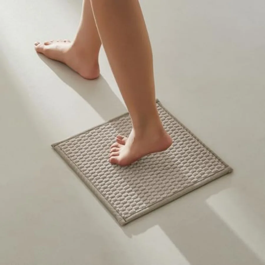 

Small Bathroom Rugs, Non Slip Washable Bath Rugs Super Absorbent Bathroom Rug Thin Quick Dry Low Pile Bath Mats, Beige 12"x12