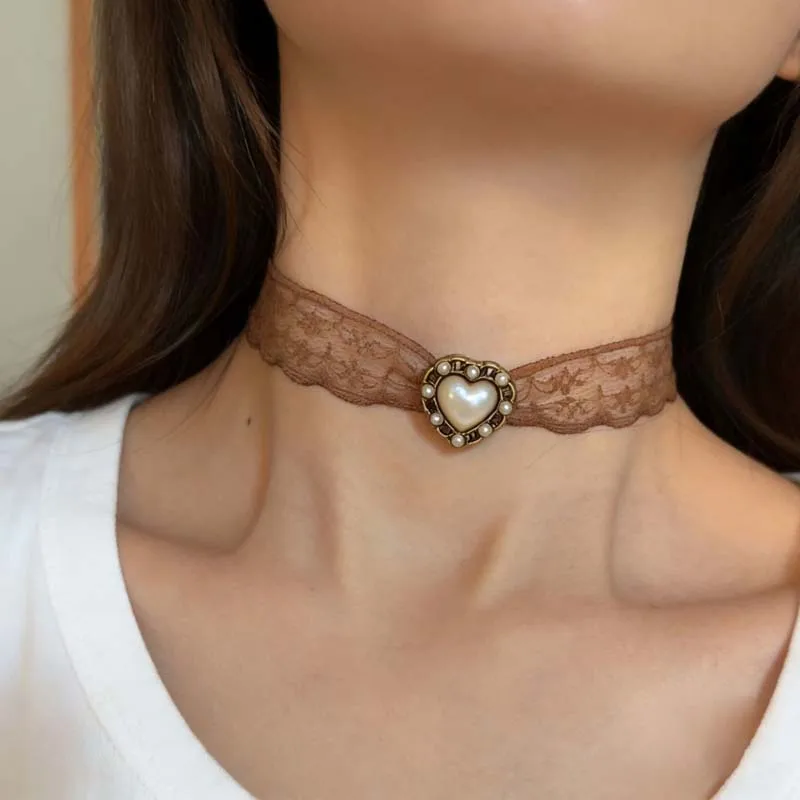 Collana Girocollo Vintage con Ciondolo a Cuore di Perle per Donne e Ragazze, Collana con Charm Geometrico in Pizzo, Accessori per Gioielli da Matrimonio