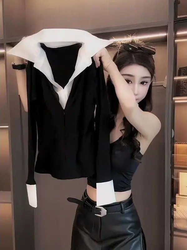 

Spring 2025 Slim Fit V-Neck Bell Sleeve Shirt Women's Fashion Color Block Design French Style Long Sleeve Thin Material