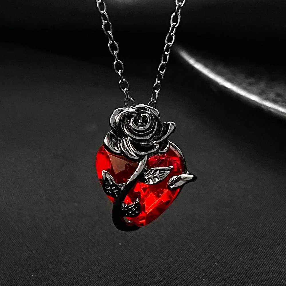 Goth Style Red Heart Crystal Pendant Necklace for Women Retro Dark Rose Flower Collarbone Chain Hallowmas Jewelry Anniversary