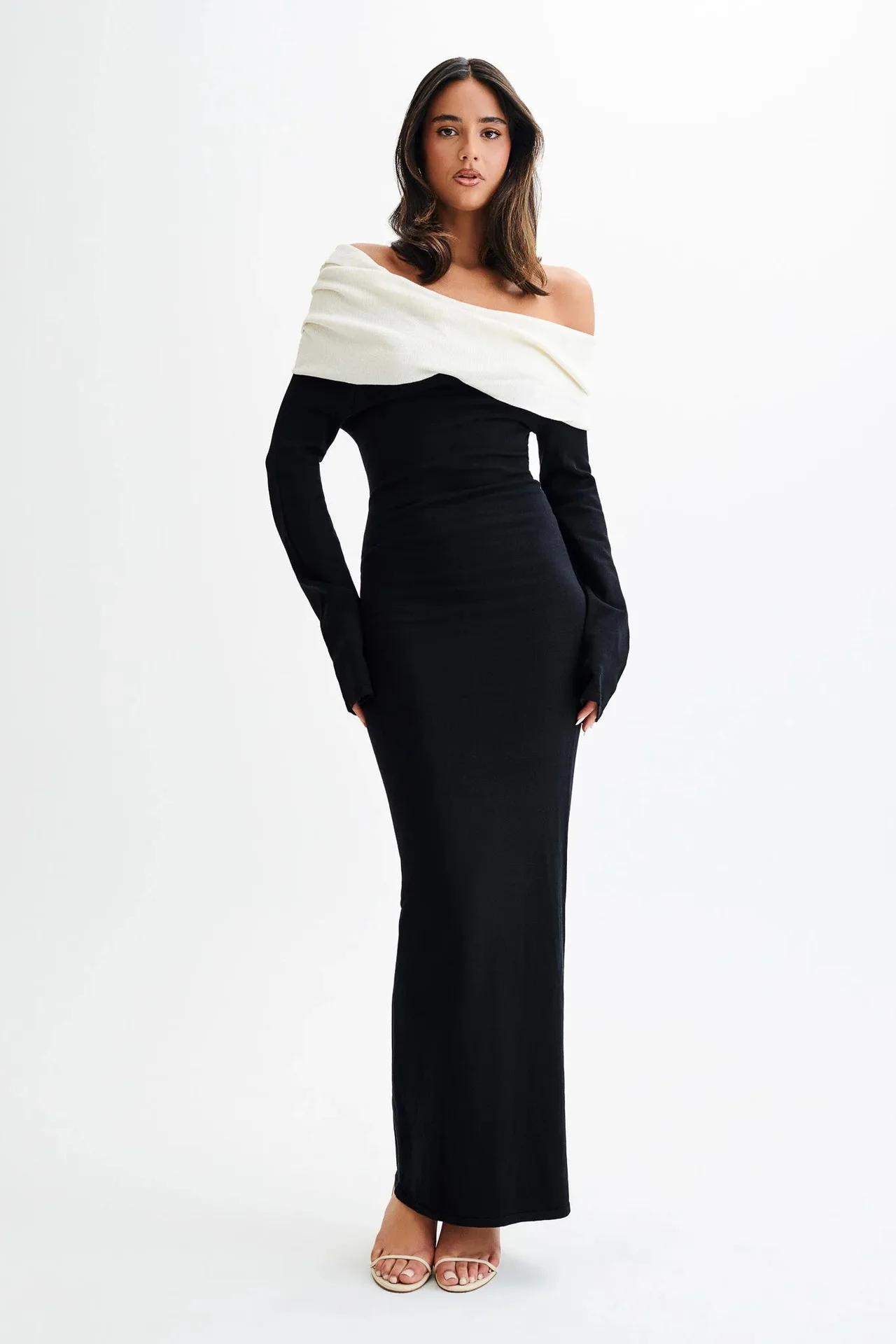 

SKMY 2025 Spring New Knitted Dress Women Clothing Fashion Contrasting Color Off The Shoulder Long Sleeve Dress Party Clubwear