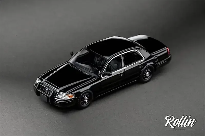 Rollin 1:64 CV Police car limited799 Diecast Model Car