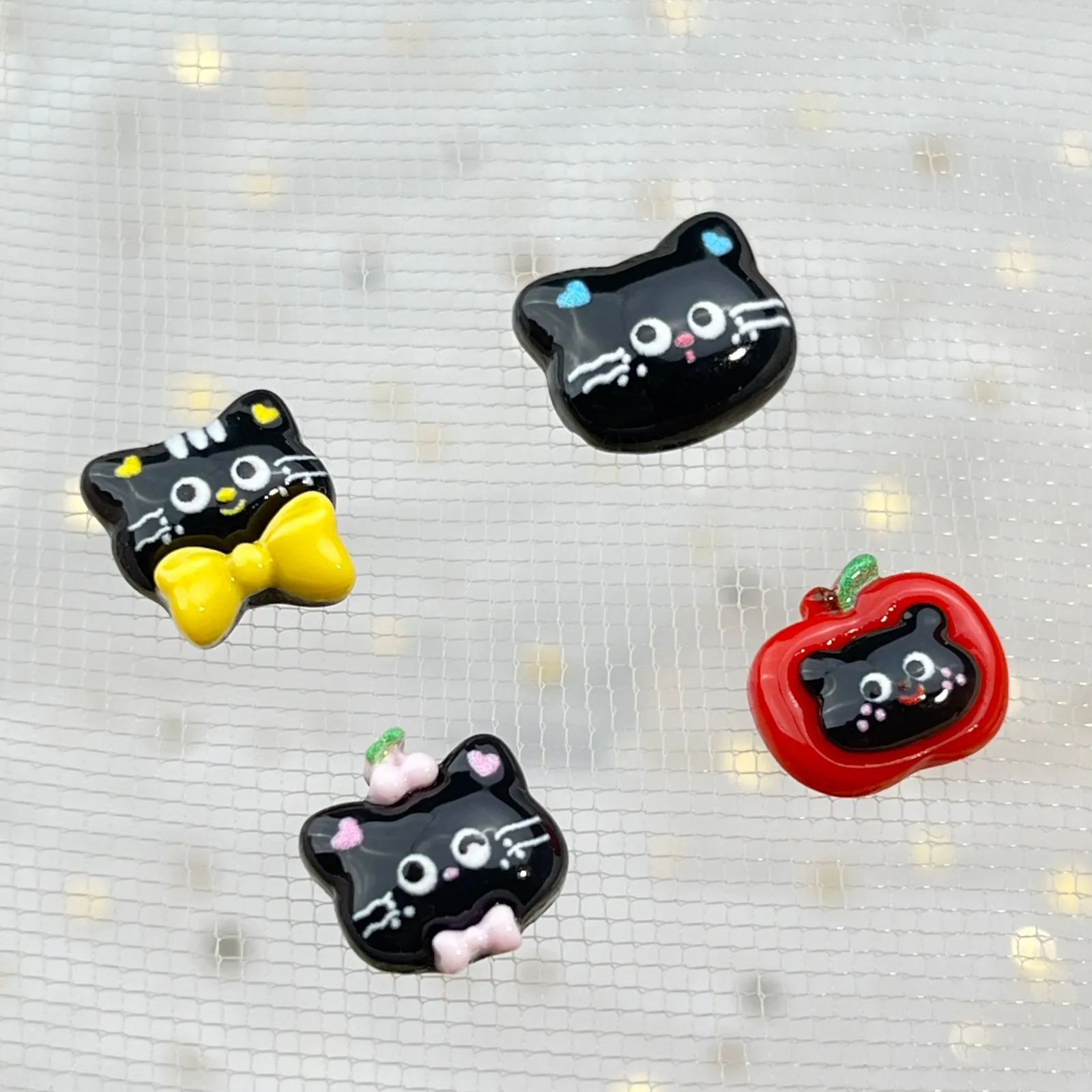 

20Pcs 3D Black and Red Apple Cat Nail Resin Gems DIY Nail Accessories with Cat and Apple Designs