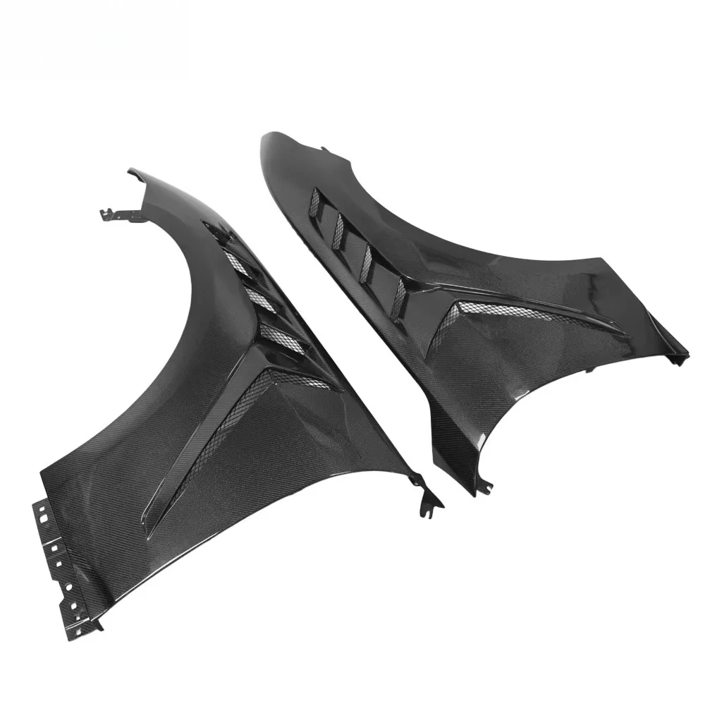 Mustang Carbon Fiber Mudguards, Suitable for 2018-2023  Mustang S550, Modified with GTD Carbon Fiber Mudguards.