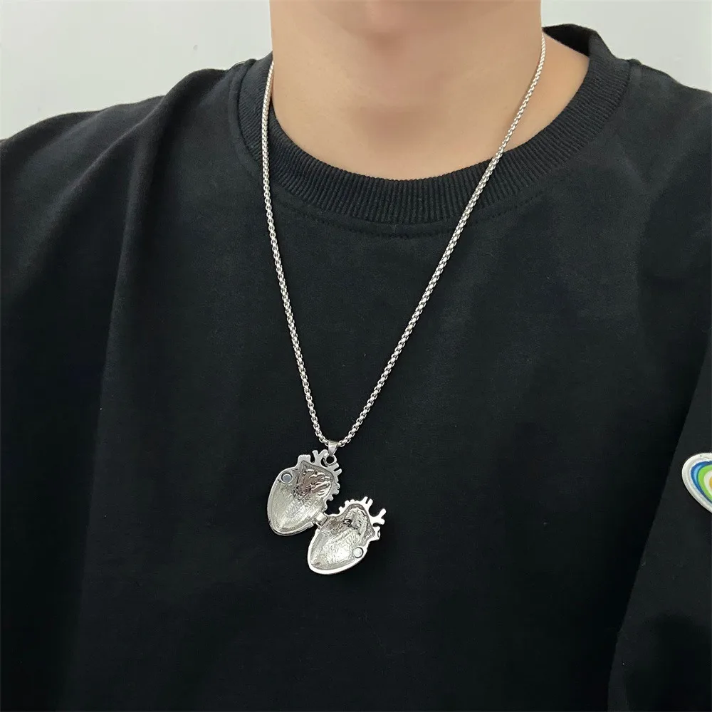 Anatomical Heart Pendant Necklace Punk Gothic Silver-Tone Chain Necklace Y2k Grunge Jewelry Dainty Pendant Personalized Gift