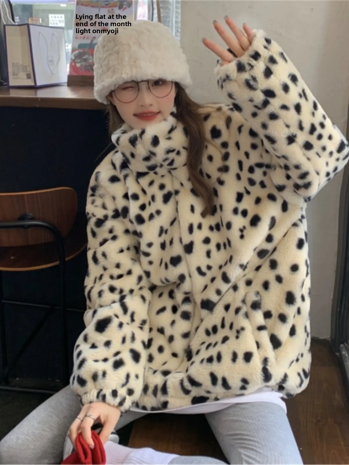 

Loose Women's Zipper Thickened High Collar Jacket Fashionable Retro Leopard Print New Style Woolen Coat for Winter Season