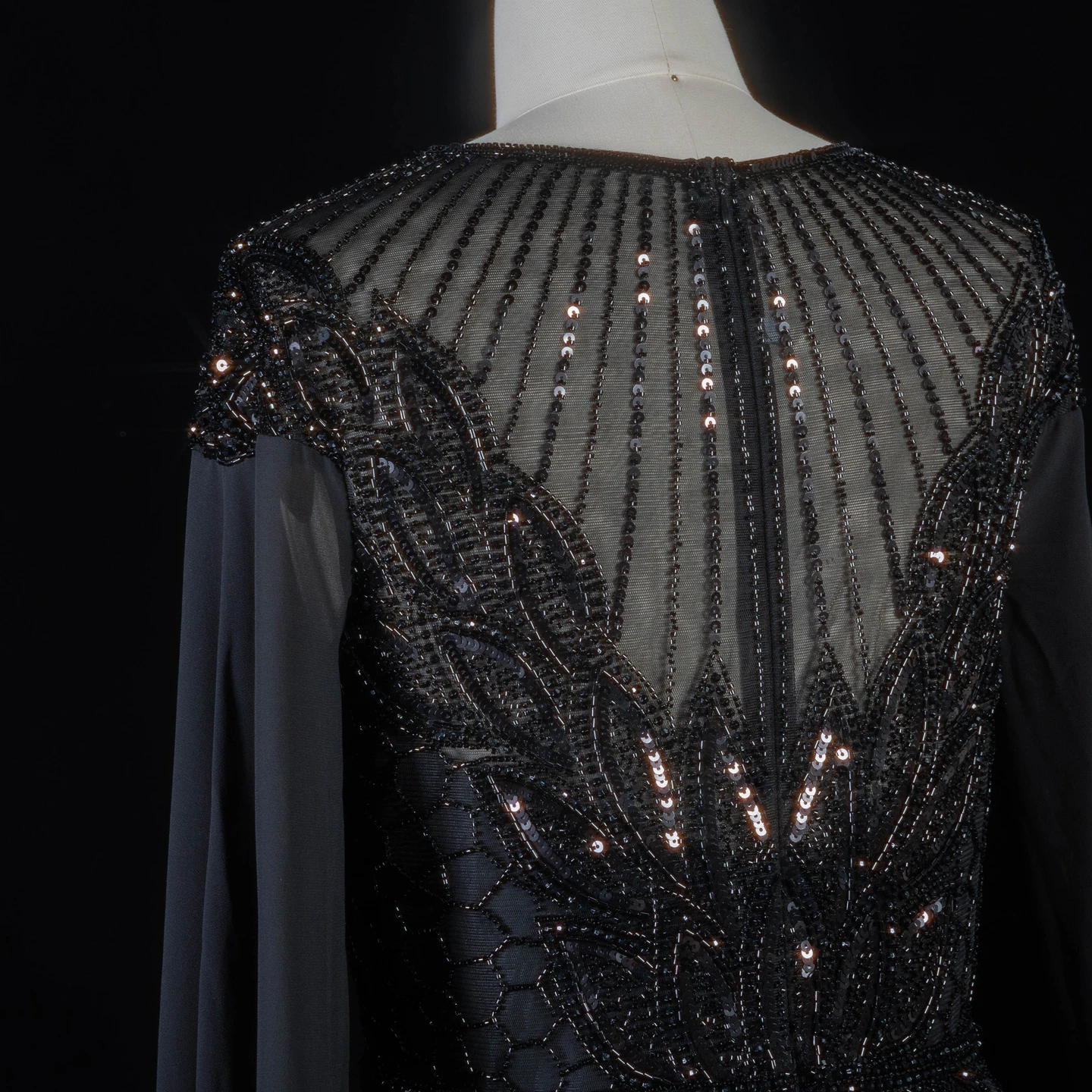 Sharon Said Abendkleider Glamouröses Schwarzes Chiffon-Paillettenkleid mit Perlen und Cape-Ärmeln Luxuriöses Dubai-Formelles Partykleid SS104 Maßanfertigung – Detail 14