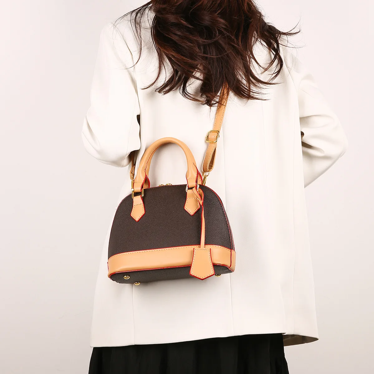 

Дизайнерская женская сумка, роскошная винтажная модная сумка в форме ракушки с верхней ручкой, минималистичная повседневная сумка через плечо, высокое качество ​ ​