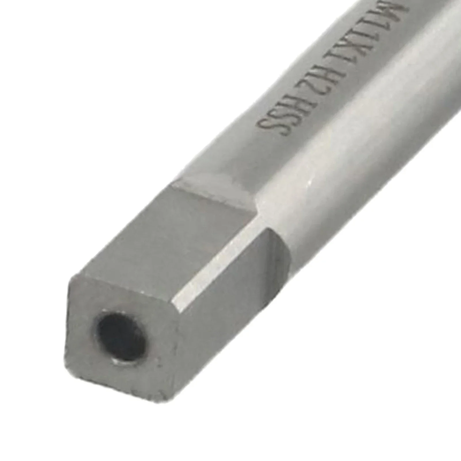 عدة الحنفية يموت عدة أدوات M11 x 1 مللي متر الحنفية M934 متري اليد اليمنى الفضة الموضوع أدوات و M11 x 1.0 مللي متر يموت جديد العملي