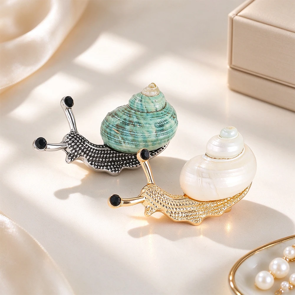 Natural Conch Shell Snail Brooch Pin Vintage Animal Lapel Pin Badge Suit Coat Collar Scarf Clip Jewelry Gift Women 2 Colors