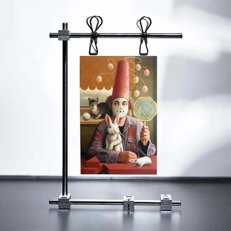 

Poster stand Wedding arrangement props Stainless steel optical axis photo ornament Dining table Vertical card display stand