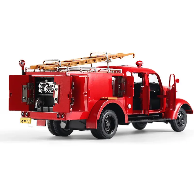 Coche de bomberos jiefang de Metal, modelo de aleación, tanque de agua retro extraíble, camión de bomberos, juguetes con sonido y luz para niños, alta calidad