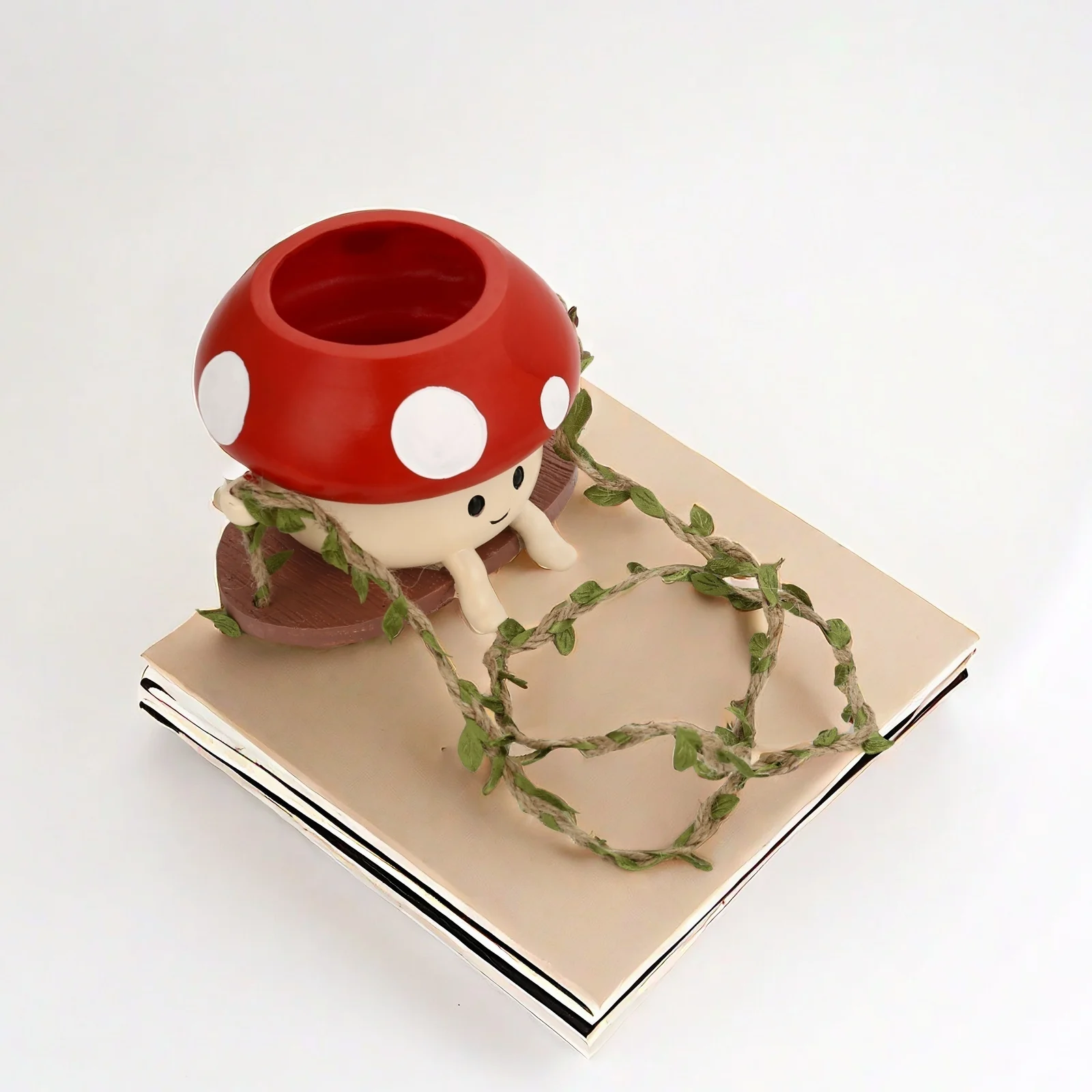 Hanging Succulent Planter Pot Cute Fun Mushroom Swing Face Planter Pot Resin Cartoon Mushroom Vase