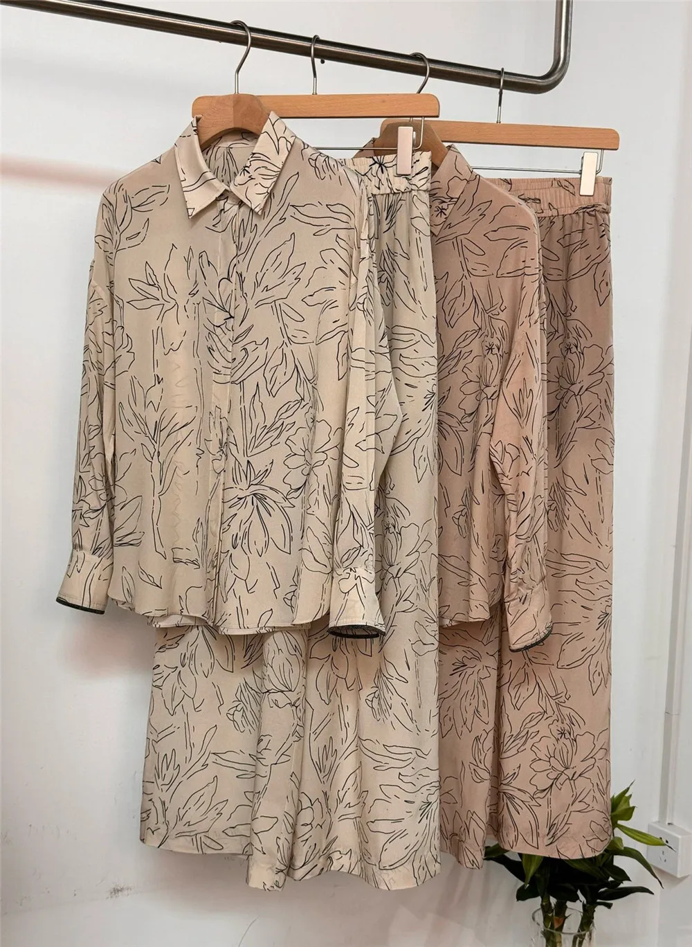 2-Piece Silk Prints Suit, Long Sleeve Shirt, Blouse, Elastic Waist, High Waist Trousers, Spring, Summer, High Quality