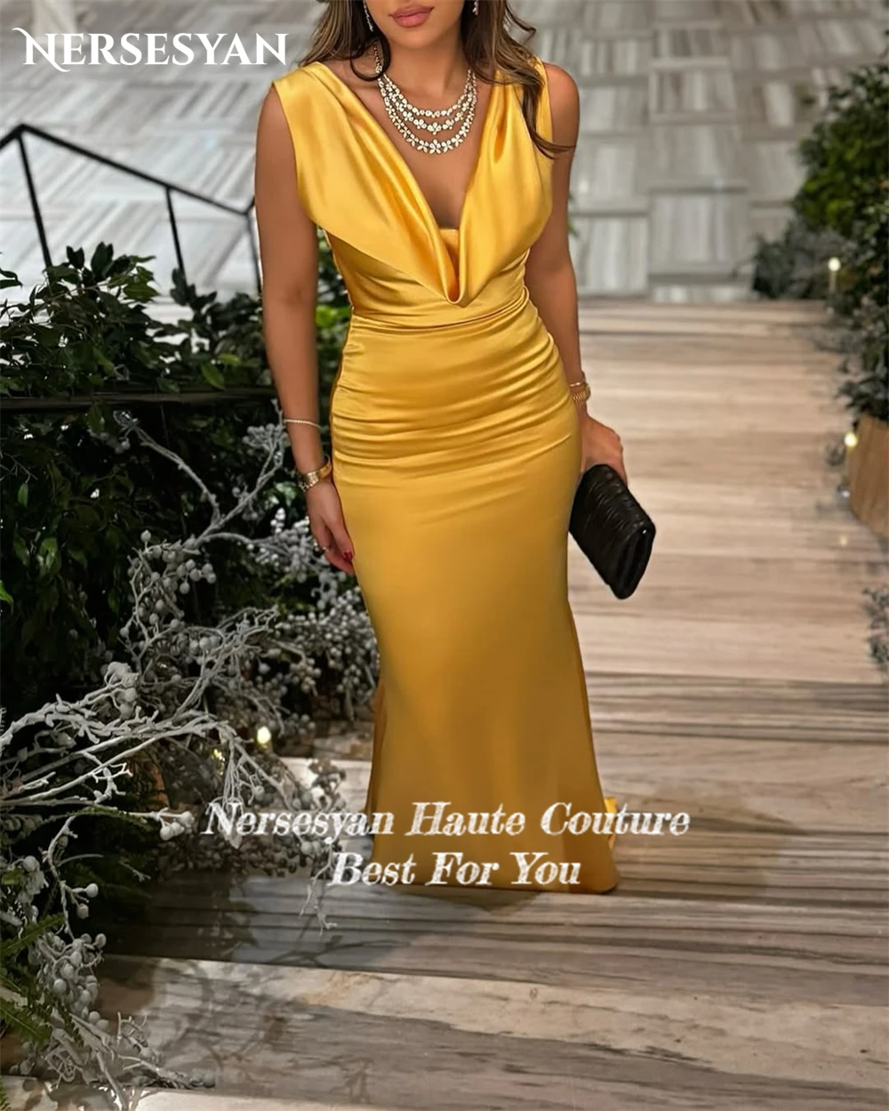 Nersesyan złote drapowane suknie wieczorowe syrenka bez rękawów plisy satynowe suknie wizytowe Backless błyszcząca sukienka dla druhny dostosowane