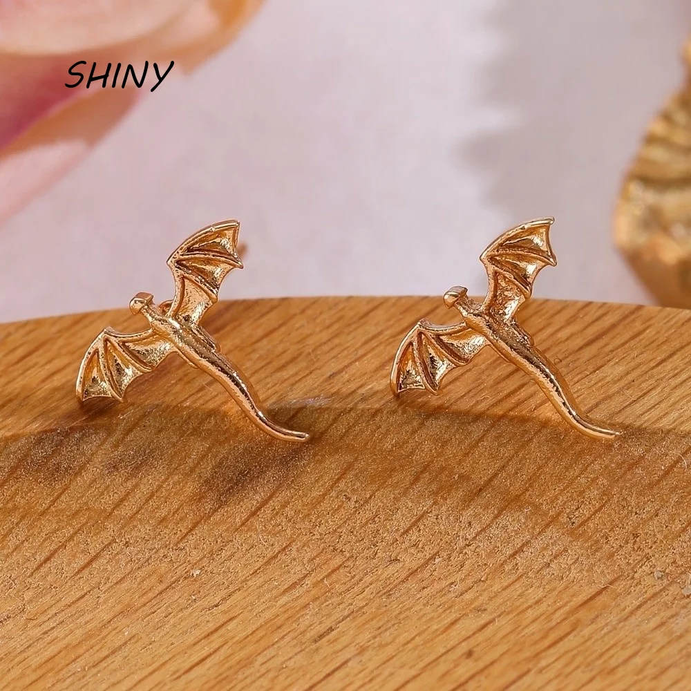 Funny Unique Vintage Dragon Earrings Small Creative Metal Stud Earrings Personality Flying Dragon Stud Earrings Party