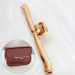 Cerradura giratoria de Metal con forma de corazón, cierre giratorio duradero de Color dorado, accesorios prácticos para bolsos, cerradura de Hardware para bolsos de moda, hebilla para bolso