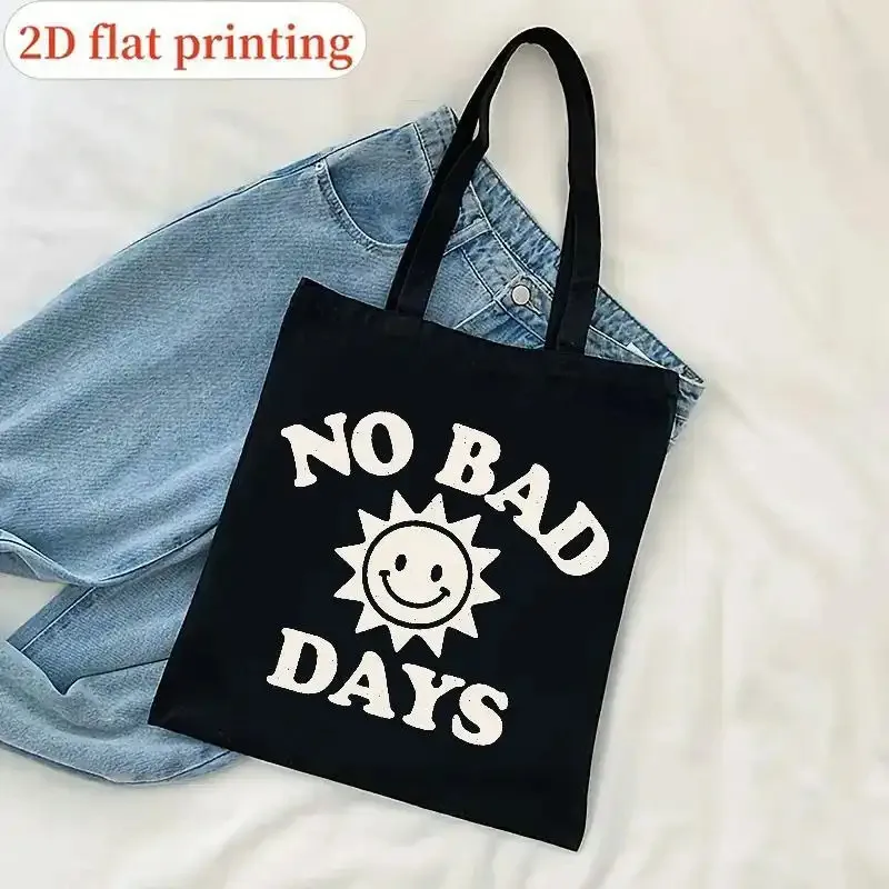 A lightweight square tote bag for women， Durable tote bag，Machine Washable，Suitable for school、Travel、Beach and shopping，Sturdy