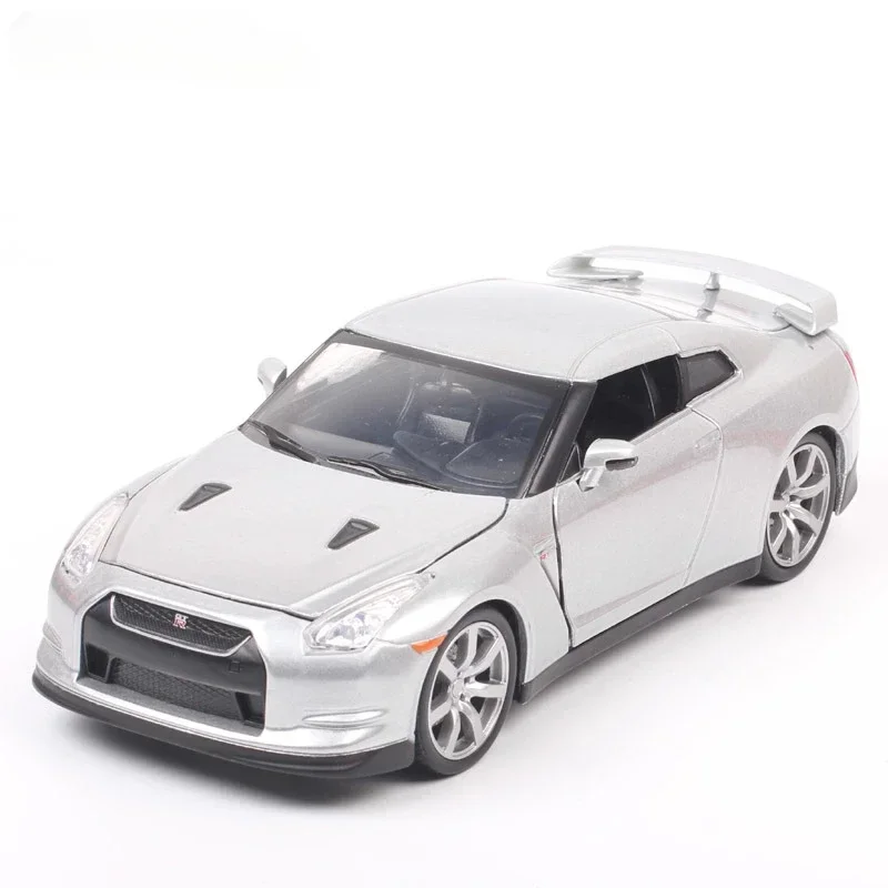 

1:24 Brian's 2009 Nissan Skyline GT-R R35 Vehicle Metal Car Diecast Model Toy Collectible J44