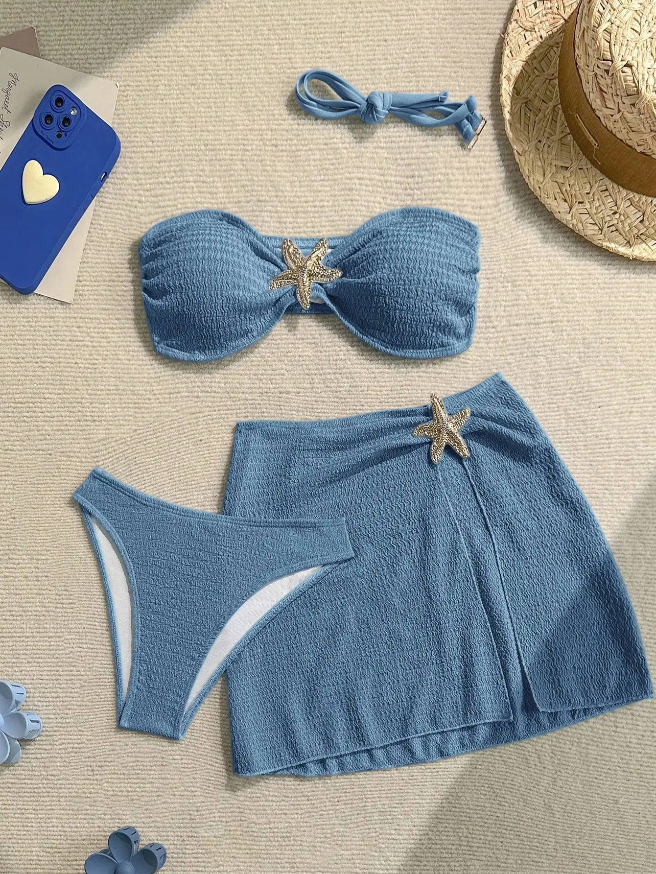 

Женский синий текстурированный комплект бикини с декором в виде морских звезд, топом-халтером и юбкой-накидкой