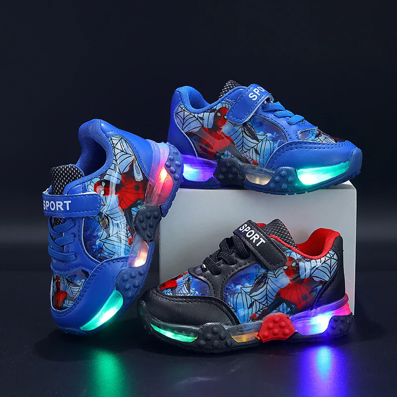 Cartoon Spiderman scarpe bambini ragazzi Led Light Casual Sneakers ragazze bambini traspirante bambino Sport scarpe da corsa primavera autunno