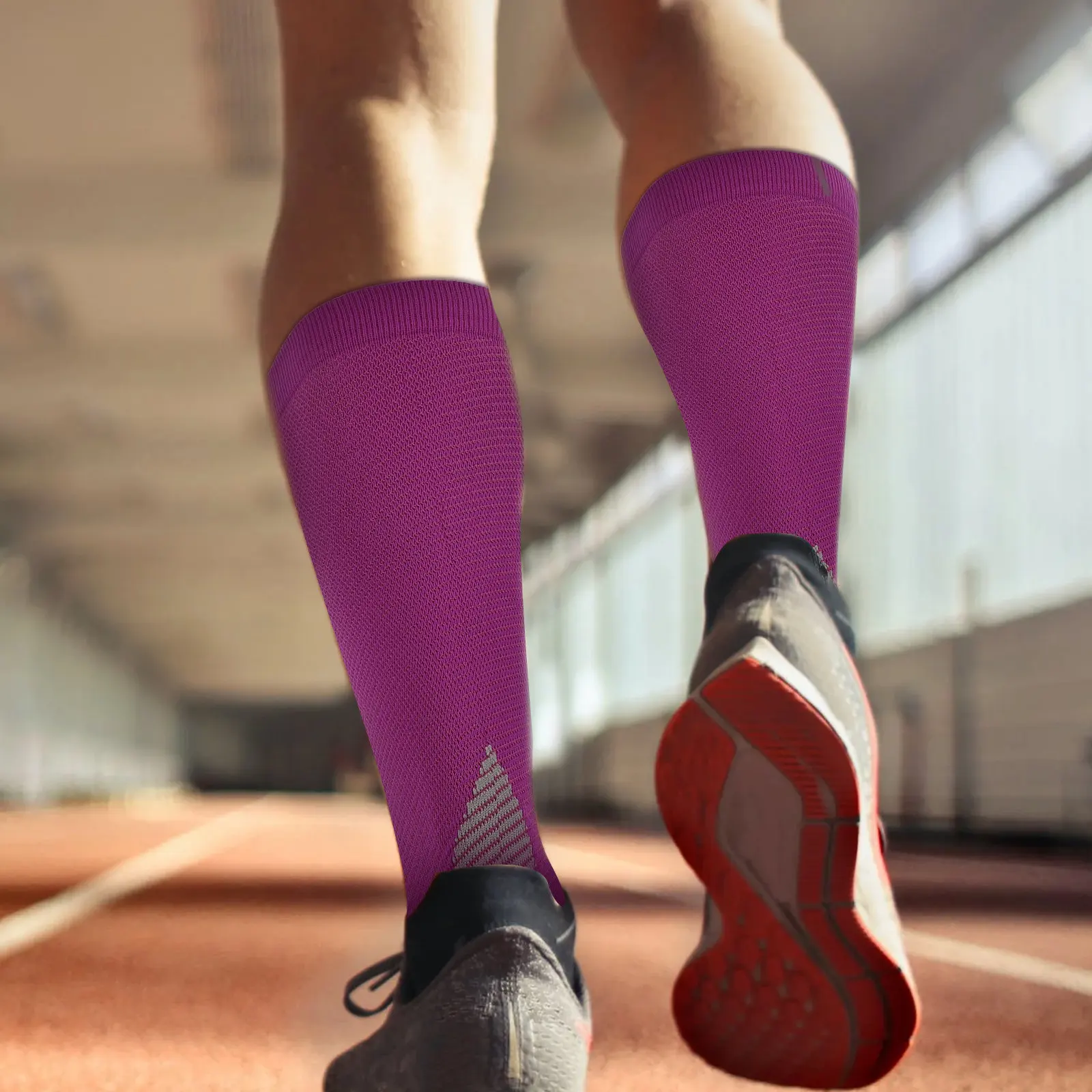 

1Pair Premium Polyester Sports Compression Socks Non-Slip Soft Comfortable Fast-Drying Sun-Protective Outdoor Running Basketball