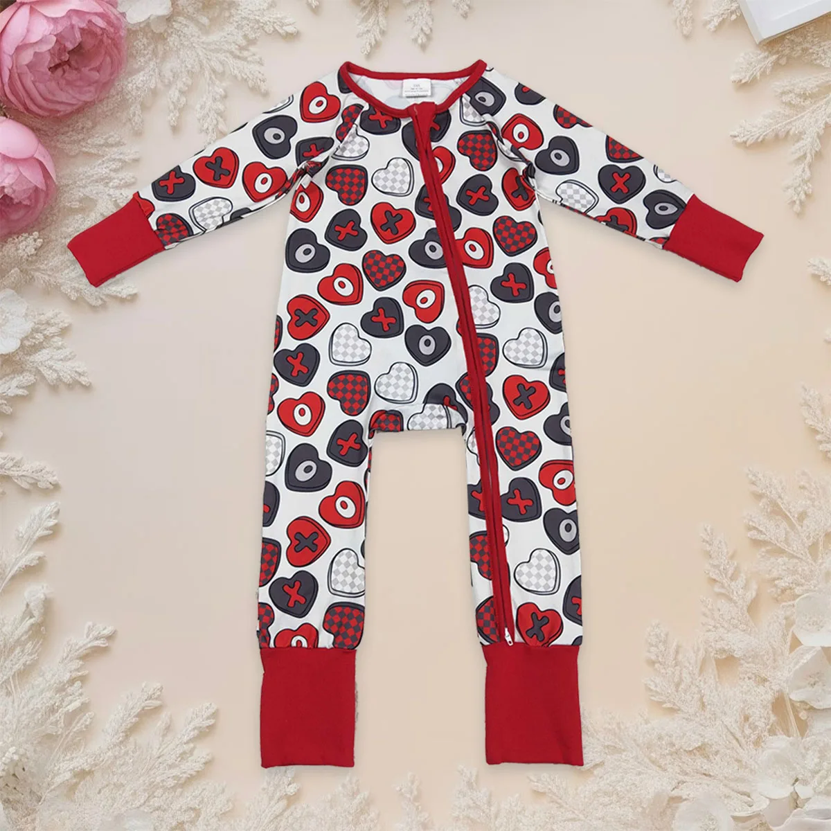 

Newborn Bodysuit Baby Girl Boutique Clothing Hearts XOXO Valentines Two Way Zipper Sleeper Rompers Babies Infant Clothes