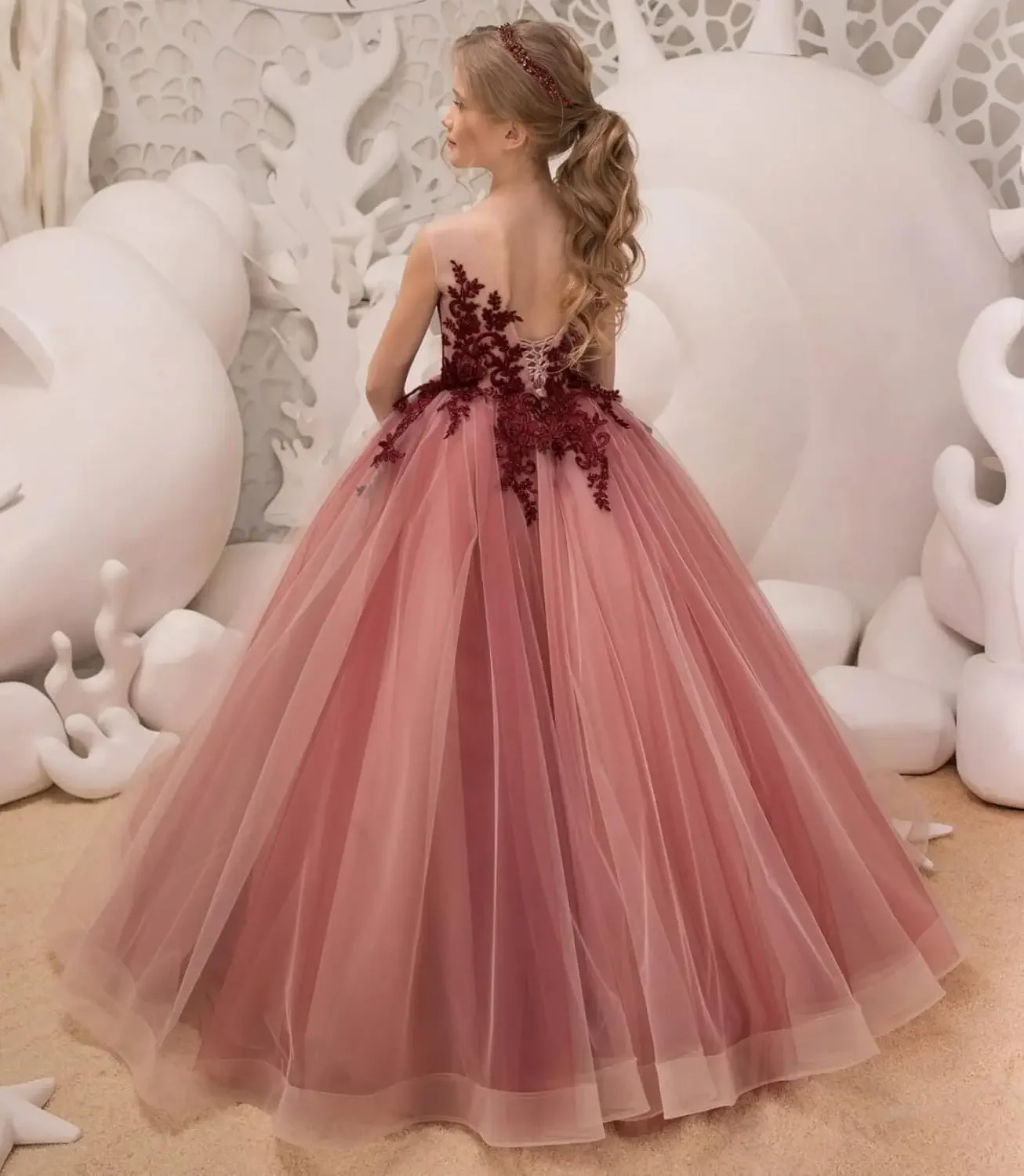 Pageant Dresses For Girls Lace Appliaue Flower Girl Dress Tulle Pageant Dress for Girls Long Sleeveless Princess Party Ball Gown