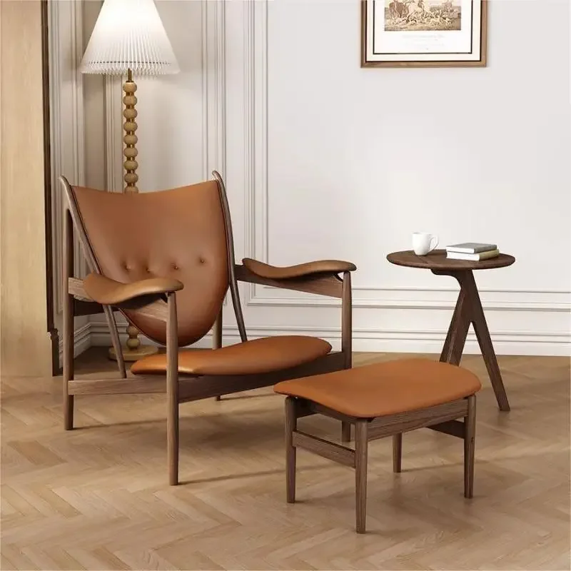 غرفة معيشة واحدة مصممة من الخشب الصلب، منطقة استقبال، كرسي بسيط