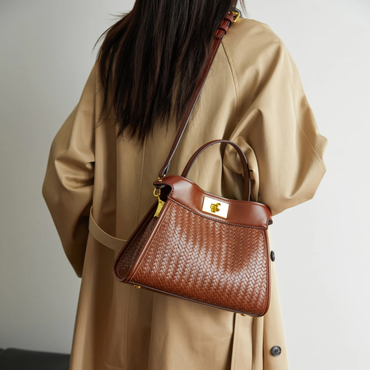 luxury-minimalist-vintage-tote-and-fashionable-classic-diaper-bags-for-women-elegant-leather-crossbody-bag